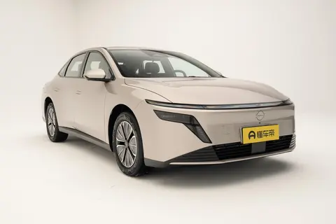 合资品质、新能源配置、亲民价格，这款插混家轿怎么选都不后悔