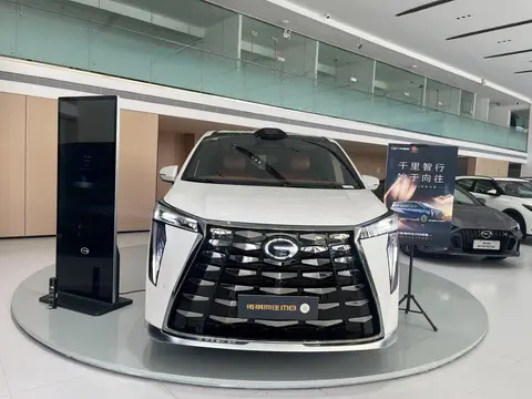 仅8款车型月销过万！是燃油车的1/4，新能源汽车要卖不动了吗？