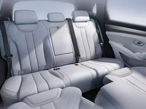 比亚迪宋LEV更名“Ultra”重启上市，这波降价增配，Model Y有压力